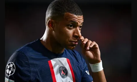PSG thất hứa với Mbappe, dùng 500 triệu euro tống khứ Messi - Neymar