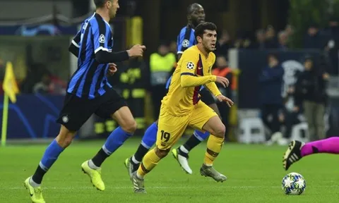 Đây, khoảnh khắc khiến người Inter chết lặng tại San Siro