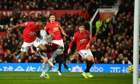 Quá bức xúc, Rashford và đại diện đăng đàn đòi BTC Premier League trả lại công bằng