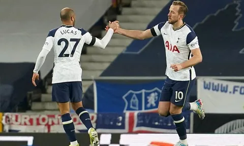 Quá tệ hại, "người cũ" Man Utd biếu Harry Kane 2 bàn thắng