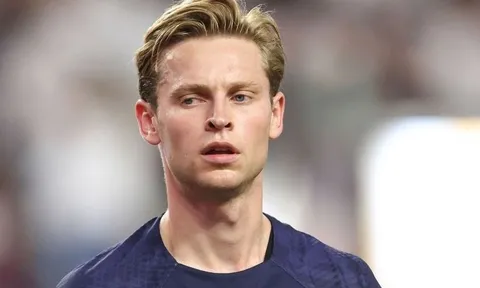 Quan chức bóng đá Hà Lan: 'Barca như muốn tống tiền De Jong'