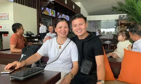 Quang Hải mời bố mẹ sang Pháp
