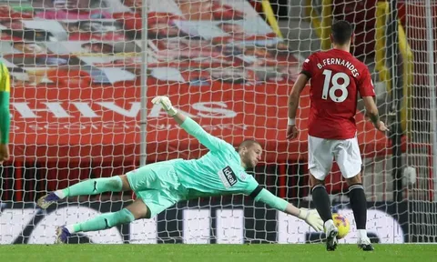 Quên Henderson hay De Gea đi, M.U đã ném đi một báu vật khác nơi khung gỗ