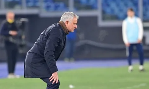 Thầy trò Mourinho tạm vượt qua khủng hoảng
