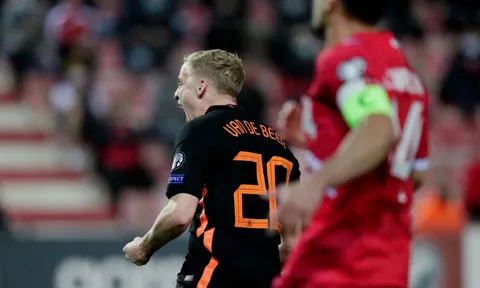 Chấm điểm Van de Beek trong ngày Hà Lan thắng hủy diệt