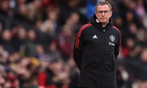 Ralf Rangnick: “Cậu ấy bị đau dạ dày”