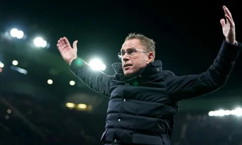 Ralf Rangnick: "Bốn phút bù giờ như một trò đùa đối với tôi"