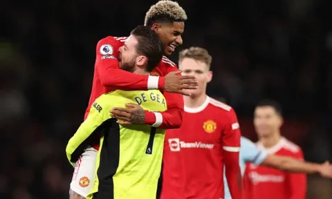 Man Utd được dự đoán chắc suất Top 4, Arsenal bị loại