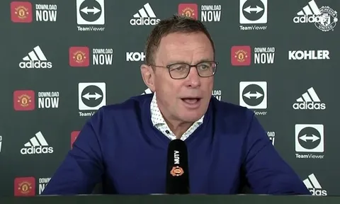 Ralf Rangnick thừa nhận Man Utd cần một tiền đạo trẻ hơn