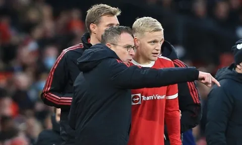 Ralf Rangnick: “Tôi thích Van de Beek”