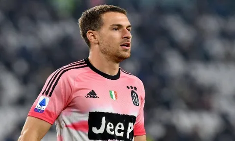 Juventus đề nghị đổi Ramsey lấy máy quét, Man Utd có câu trả lời