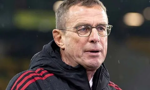 Man Utd lần thứ hai cãi lời Rangnick