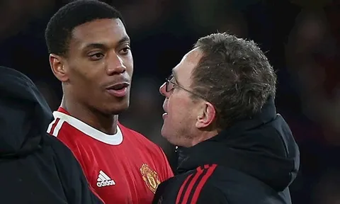 Rangnick lập tức có hành động bất ngờ với Martial sau trận