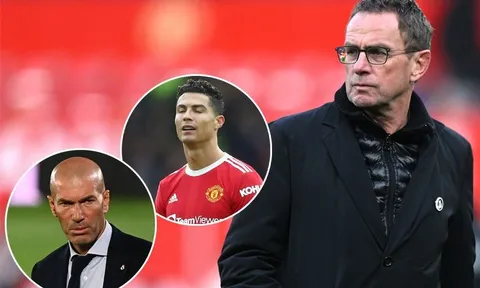 Rangnick phạm phải điều Zidane luôn cố tránh khi dẫn dắt Ronaldo