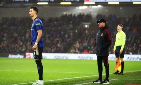 Rangnick: "Ronaldo không phải 1 quái vật pressing"