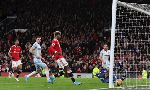 Rangnick thay người như thần, Man Utd bay thẳng vào Top 4