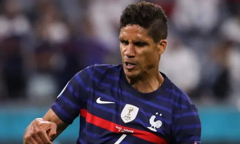 "Gã khổng lồ" dứt khoát, bản HĐ cực chất ở rất gần Man Utd