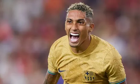 Raphinha nhẹ nhõm khi mở tài khoản cho Barca