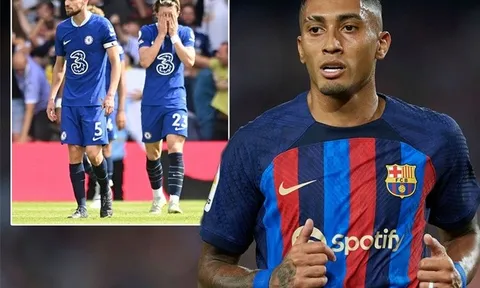 Raphinha phản ứng với thảm họa của Chelsea