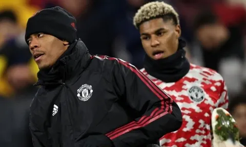 Rashford và Martial báo hung tin cho M.U
