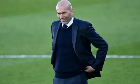 Real đón 2 viện binh, "người không phổi" trở lại với Zidane