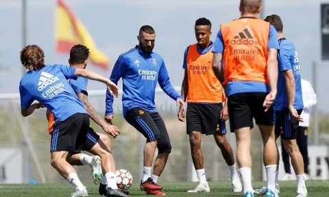 Real Madrid hướng đến trận chung kết, 1 cái tên tập riêng