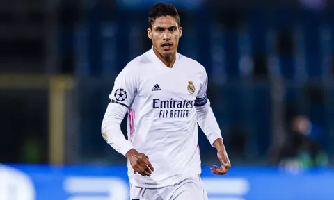Real Madrid khiến Man Utd choáng với mức giá bán Varane