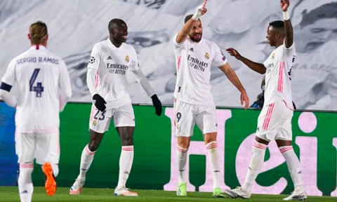 Real thắng Gladbach, 3 "điểm sáng" không thể chối cãi đã "cứu" Zidane