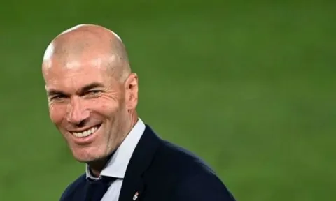 Real vào tứ kết, Zidane nêu bật 'người không tuổi'