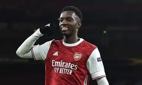Liverpool nhận cảnh báo nên tránh xa tiền đạo của Arsenal