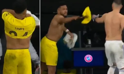 Benzema xin đổi áo với một cầu thủ Chelsea sau trận