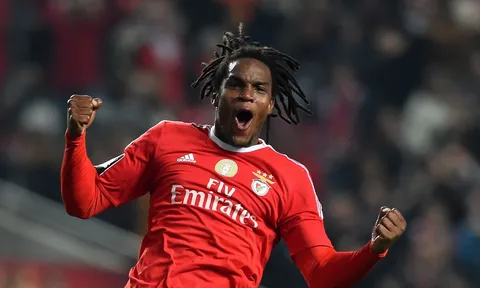 Romano xác nhận, mục tiêu của Liverpool muốn trở lại Anh
