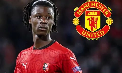 Rennes tìm người thay Camavinga, Man Utd mừng thầm?