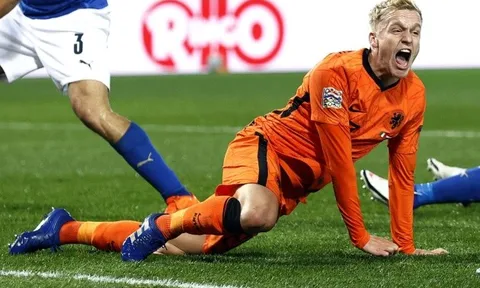 Bỏ lỡ EURO, Van de Beek chính thức lên tiếng