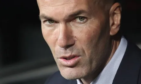 Real phiền lòng trước hành động "vô ơn" của Zidane