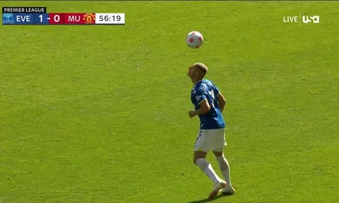 Pha biểu diễn của Richarlison chỉ ra MU dở thế nào