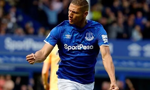 Giữ chân trụ cột, Everton giáng đòn ''chí mạng'' vào tham vọng của MU