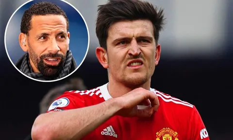 Rio Ferdinand tắt tivi, ném điện thoại vì MU bị hạ nhục