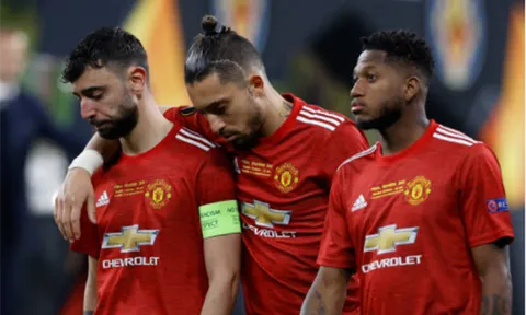 Rio Ferdinand chỉ ra lý do khiến Man Utd thất bại ở trận chung kết