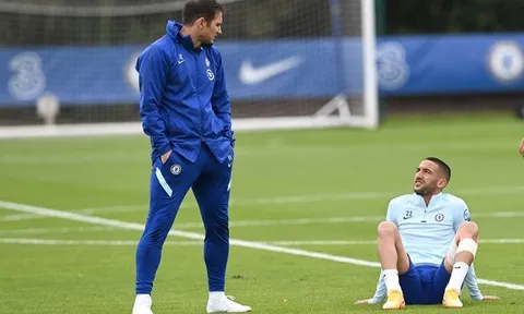 Rio Ferdinand: "Lampard đã nói như thế sau khi chiêu mộ Ziyech"