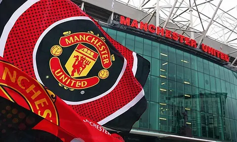 Rò rỉ số thành viên Man Utd nghi nhiễm COVID-19
