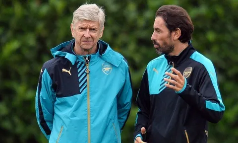 Robert Pires: 'Đây là lần đầu tôi không đồng ý với Wenger'