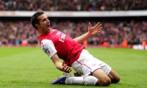 Góc Arsenal: Vị cha già Wenger qua lời kể của Van Persie và Jack Wilshere