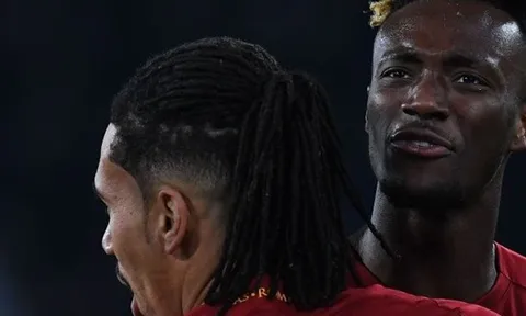 Rời Arsenal đến AS Roma, tân binh chia sẻ về Abraham và Smalling