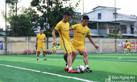 Rời "lò đào tạo danh tiếng", 2 sao V-League đến "bái sư" Huỳnh Đức