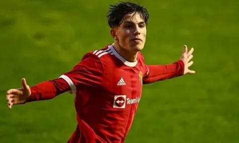 Rời Old Trafford, Ronaldo như đã giữ lời hứa với Alejandro Garnacho