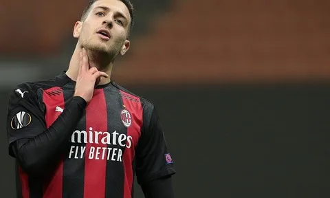 Rời M.U, Diogo Dalot tiếp tục "mài mông" trên ghế dự bị
