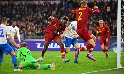 Roma vào tứ kết Europa Conference League