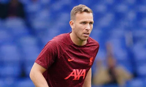 Romano làm rõ vụ Liverpool trả lại Arthur