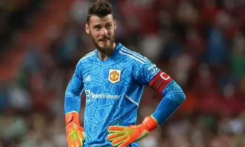 Romano nêu 2 cái tên khiến M.U không gia hạn với De Gea